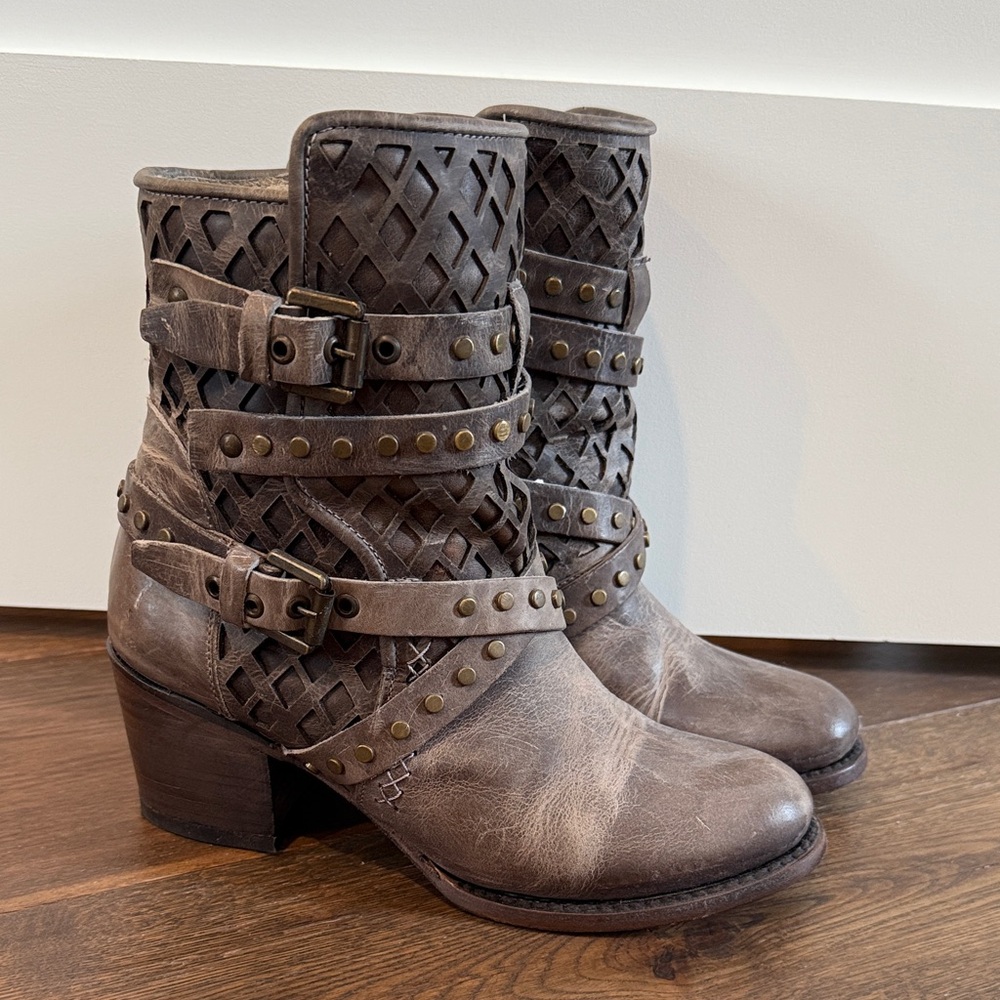 Women's Gray Ankle Boots